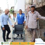Prefectura a través de UNAMYDESC dona silla de ruedas