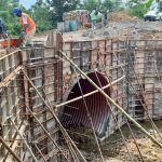 Prefectura continúa con la construcción de alcantarillas en la parroquia San Gregorio
