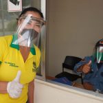 Prefecta patrocina la entrega de máscaras faciales al Ministerio de Salud Pública