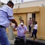 Prefecta entrega ayuda a colombianos en estado de vulnerabilidad