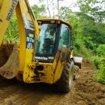 Prefectura de Esmeraldas rehabilita camino y limpia el sistema de captación de agua potable en Galera