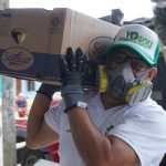 Prefecta entrega kits de alimentos en La Unión de Atacames por segunda vez