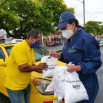 Campaña de desinfección y entrega de kits de bioseguridad llegó al cantón San Lorenzo.