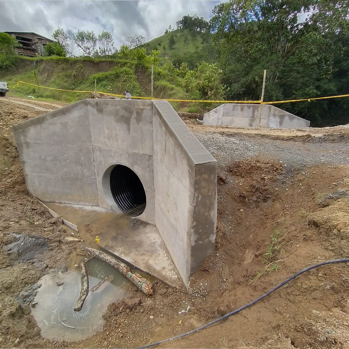 Avanza construcción de alcantarillas en parroquia Chontaduro