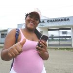 habitantes de Chamanga disfrutan de internet gratuito gracias a la Prefectura de Esmeraldas.