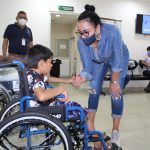 Prefecta realizó donación de ayudas técnicas a personas con discapacidad.