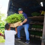 Empresa privada dona 15 mil plantas de pachaco a la Prefectura de Esmeraldas.