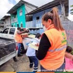 Prefectura de Esmeraldas llegó con asistencia humanitaria a familias afectadas por inundación en Tabiazo.