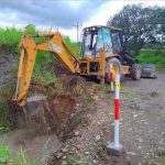 Infraestructura vial de la Prefectura de Esmeraldas, continúa labores de mantenimiento en la provincia.
