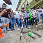 Autoridades de la Prefectura de Esmeraldas pusieron la primera piedra del proyecto de mejoramiento vial en Cupa - Mancha de Caña - El Libertador.
