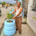 Prefectura ayuda a embellecer ambientalmente a los barrios de la ciudad de Esmeraldas.