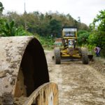 Prefectura de Esmeraldas ejerce labores de mantenimiento sobre la vía que conduce a San Carlos de Chura en Quinindé.