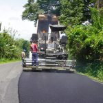 Continúa el asfaltado en la vía E20 – Cucaracha