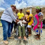 Prefectura de Esmeraldas entrega ayudas técnicas a habitantnes de dos parroquias del cantón Eloy Alfaro