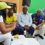 Prefecta de Esmeraldas cumple agenda de medios en el cantón San Lorenzo