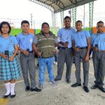 Estudiantes de unidades educativas se unen al proyecto de reforestación de la Prefectura de Esmeraldas.