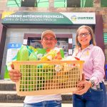 <strong>Funcionarios de la Prefectura de Esmeraldas apoyan a productores del sello de la agricultura familiar campesina.</strong>