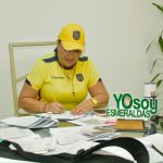 Prefecta de Esmeraldas firma convenio para construcción de viviendas.