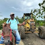 Inician trabajos de mejoramiento del camino vecinal E15 – Machín, cantón Rioverde