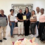 Prefecta de Esmeraldas recibe reconocimiento por parte de la parroquia Cube.