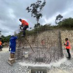 Prefectura de Esmeraldas avanza en la construcción del sistema de riego en la comunidad Playa Grande.