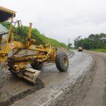 Prefectura ejecuta dos importantes proyectos viales para el desarrollo provincial.