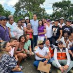 Prefectura de Esmeraldas y entidades estatales entregan asistencia humanitaria en Chucaple.