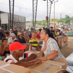 200 familias de Sálima reciben apoyo de la Prefecta y varias autoridades tras inundaciones.