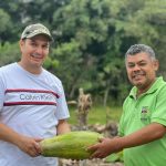 Prefectura de Esmeraldas brinda seguimiento y asesoramiento a parcelas demostrativas agroforestales en la parroquia Timbre.