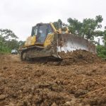 Prefectura continúa con trabajos de mantenimiento vial.