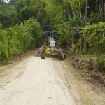 Prefectura de Esmeraldas ejecuta mejoramiento vial en Sálima, parroquia Tonsupa, cantón Atacames.