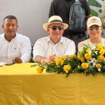 Prefectura de Esmeraldas y municipio de Atacames colocan la primera piedra para la construcción del puente en Nueva Esperanza.