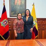 Prefecta Roberta Zambrano articula acciones con el Gobierno Nacional para fortalecer el trabajo.