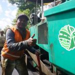 Avanza en un 98 % la rehabilitación de la vía E20 – Herrera, en Quinindé.