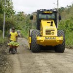 Prefectura mejora camino vecinal Mútile – Las Minas en beneficio de agricultores y moradores.