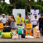 Prefectura impulsa seguridad alimentaria con entrega de kits productivos en la Isla de Muisne.
