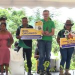 Prefectura de Esmeraldas y el Ministerio de Agricultura, Ganadería y Pesca fortalecen la producción cacaotera en San Mateo.