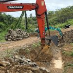 La vía E-15 Bolívar avanza con medidas alternativas ante la temporada invernal.